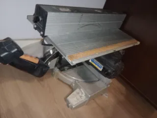 Sierra circular de inglete