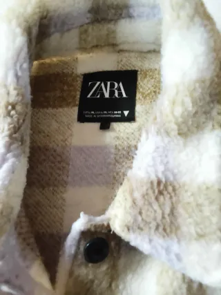 Chaquetón Zara juvenil cuadros beige y verde