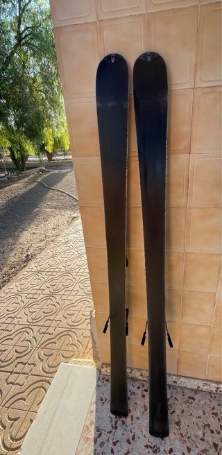 Esquís Salomon Verse 500 160cm + fijaciones.