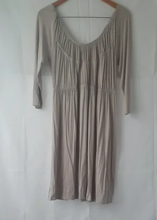 Vestido beige manga larga