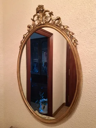 Cómoda estilo Luis XV con mármol