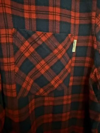 Camisa Carhartt cuadros roja y negra