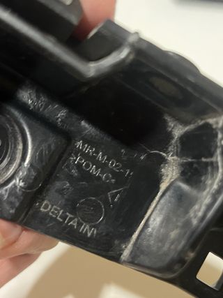 Soporte Paragolpes  delantero derechoDacia Sandero