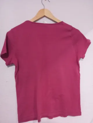 Camiseta magenta manga corta