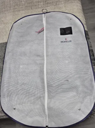 Chaqueta Moncler Negra