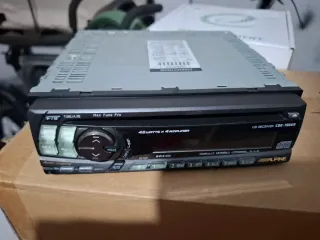 Radio Alpine CDE-7860R CD Receiver no enciende