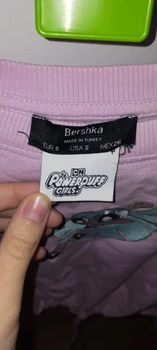 Sudadera Bershka Supernenas rosa crop top