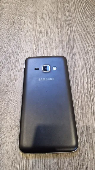 Samsung Galaxy J1 2016 Preto