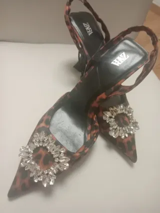 Zapatos Zara Animal Print Pedrería