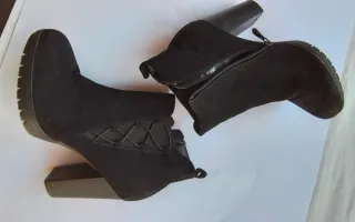 Botines de ante negro tacón