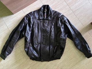 Giubbotto in pelle marrone da uomo