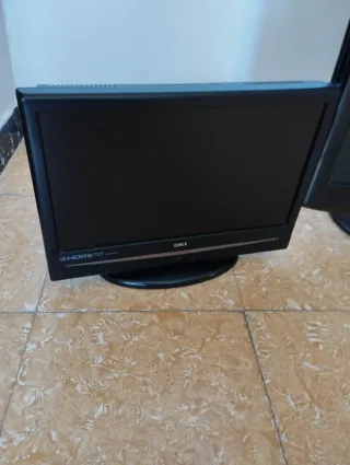 LOTE DE DOS TELEVISORES