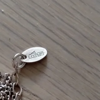 Colgante Lotus Plata y Blanco