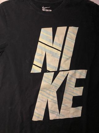 Camiseta Nike Negra Vintage Premium
