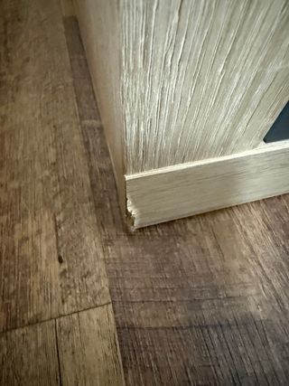 Mesitas de noche y cabecero.