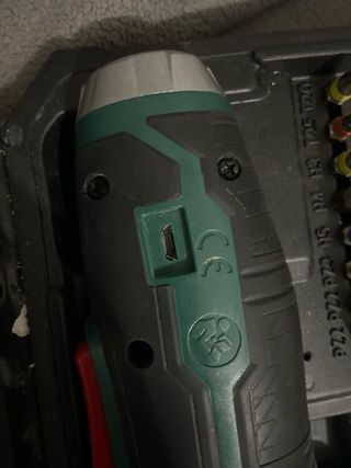 Taladro Parkside con maletín y puntas