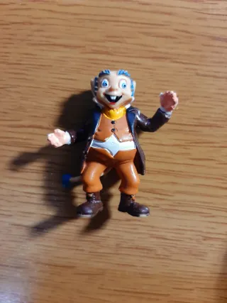 Figuras de colección variadas