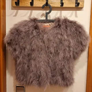 Bolero de plumas talla única color topo