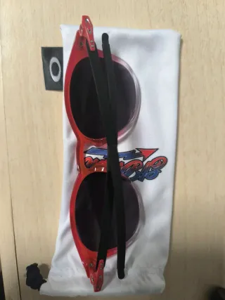 Gafas Oakley Rojas