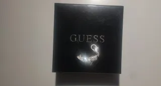 Charm zapato GUESS