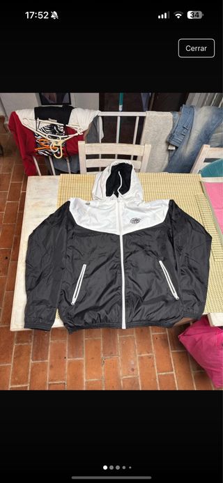 Chaqueta cortavientos bicolor