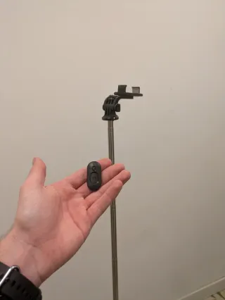 Trípode para móvil hasta 180cm con control remoto