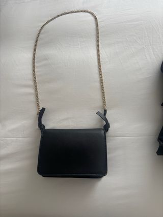 Bolso Zara Negro Cadena Dorada