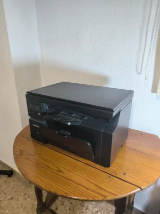 HP LaserJet M1132 MFP- impresora laser multifunci