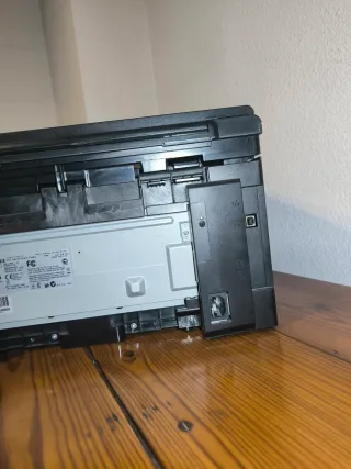 HP LaserJet M1132 MFP- impresora laser multifunci