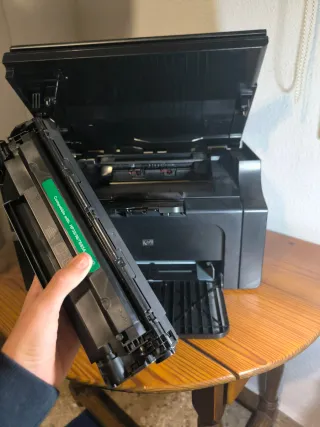 HP LaserJet M1132 MFP- impresora laser multifunci