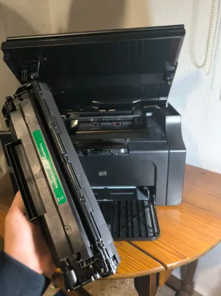 HP LaserJet M1132 MFP- impresora laser multifunci