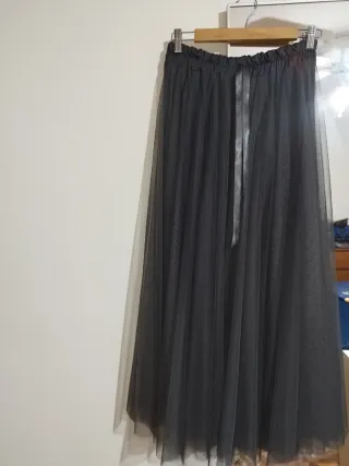 Falda de tul gris