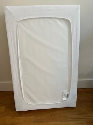 Cambiador de bebé con funda