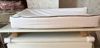 Cambiador de bebé con funda