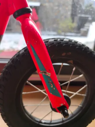 Bici sin pedales Specialized rosa