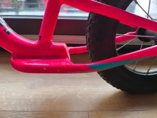 Bici sin pedales Specialized rosa