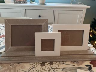 Portaretratos de madera y blanco