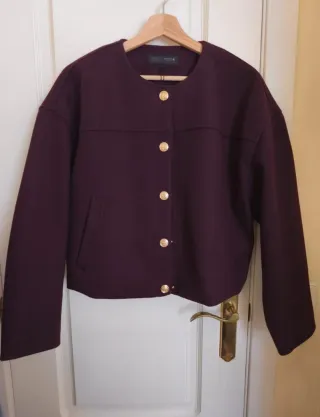 Chaqueta Zara Morado Botones Dorados