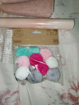 Materiale vario per creativi