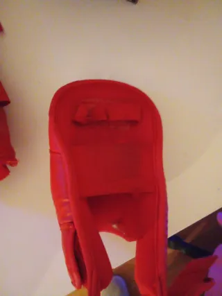 Espinilleras Muay Thai Rojas