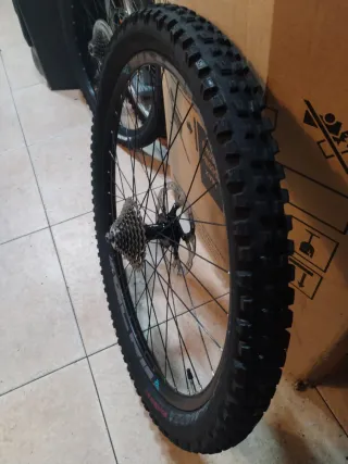 Rueda Trasera 27.5 (9) Velocidades XLC