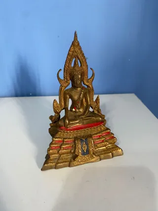 Statua Buddha Dorata Seduta