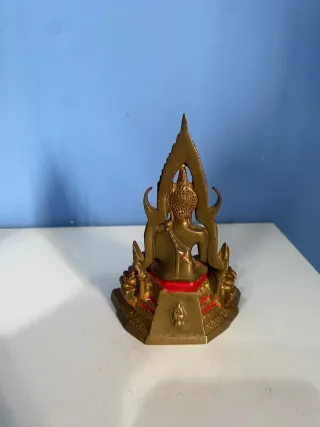 Statua Buddha Dorata Seduta