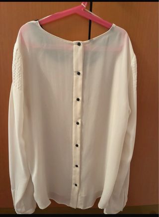 Blusa Zara blanca con cuello Peter Pan