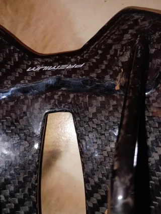 Sillín RYET Fibra Carbono Acolchado ligero