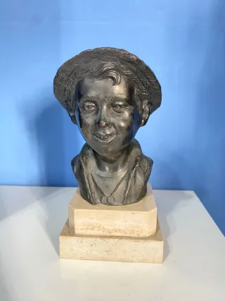 Busto Bambino Bronzo con Cappello