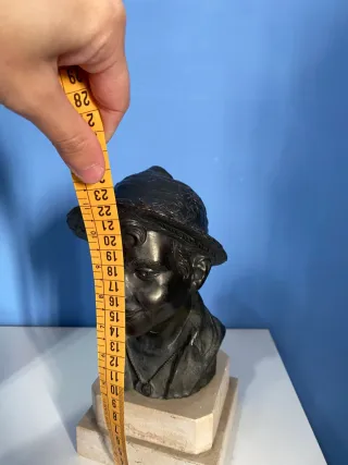 Busto Bambino Bronzo con Cappello