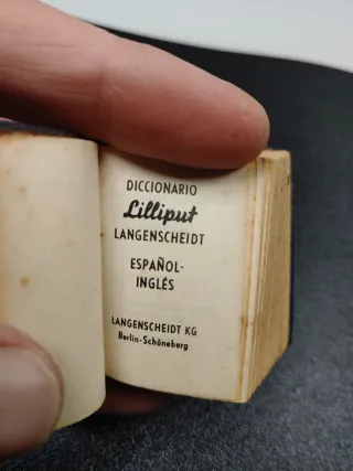 Diccionario 'Lilliput" LANGENSCHEIDT.