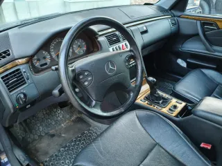 Mercedes-Benz Clase E 2001