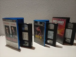 Lote 3 Películas VHS: Tango y Cash, Rocky IV, Dayl